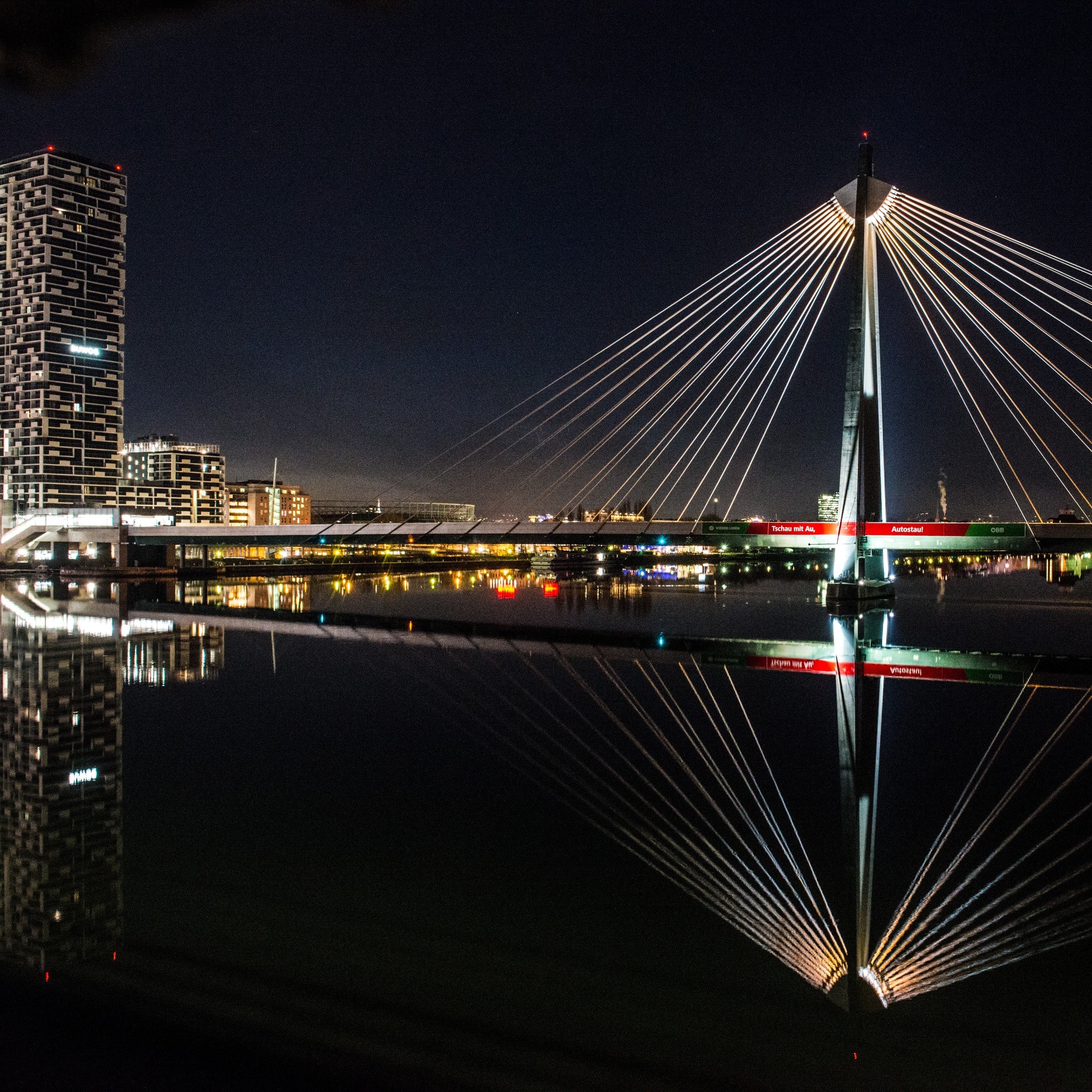 Donaustadtbrücke, Vienna: night reflection