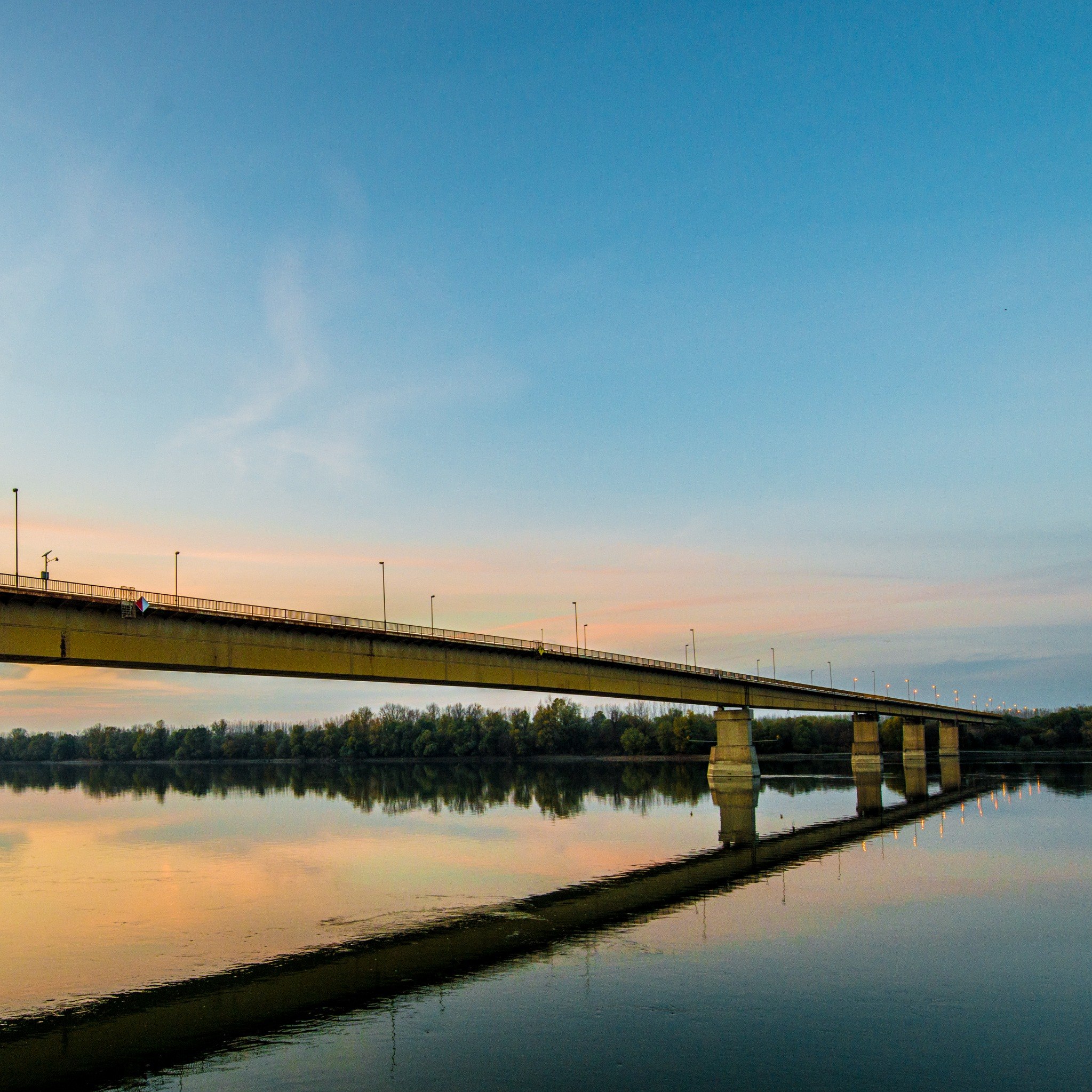 Ilok–Bačka Palanka Bridge, Ilok / Bačka Palanka: river reflection